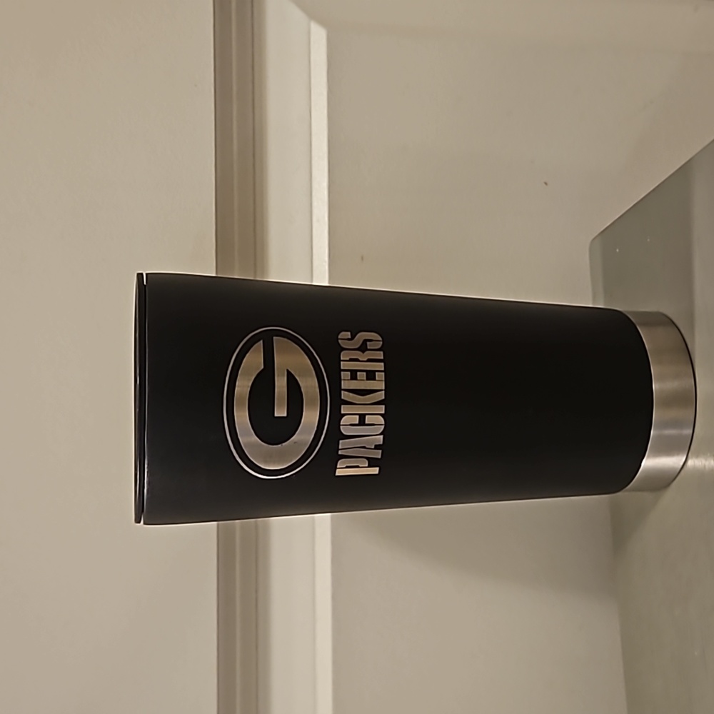 🆕️ NFL 🏈Green Bay Packers 18 oz. Black ROADIE Tumbler